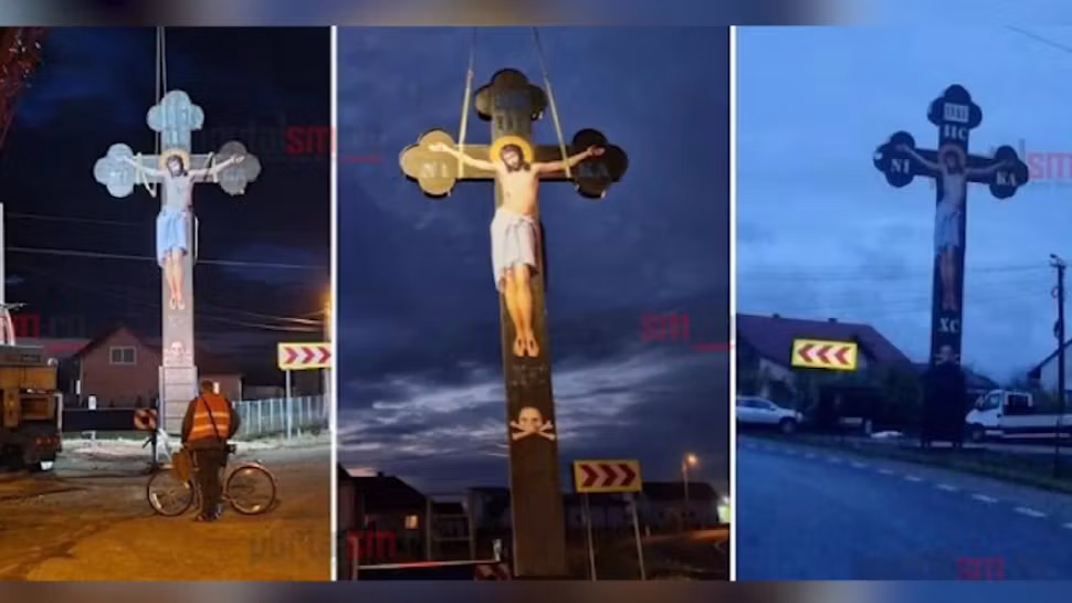 Misterul crucilor imense de lemn de pe DN7, descifrat. Cine este „eminența cenușie” din spatele ineditelor construcții  