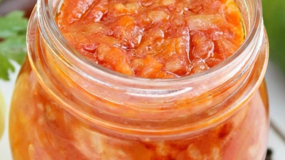 De ce fermentează zacusca? Detaliul de care trebuie să țină cont toate gospodinele