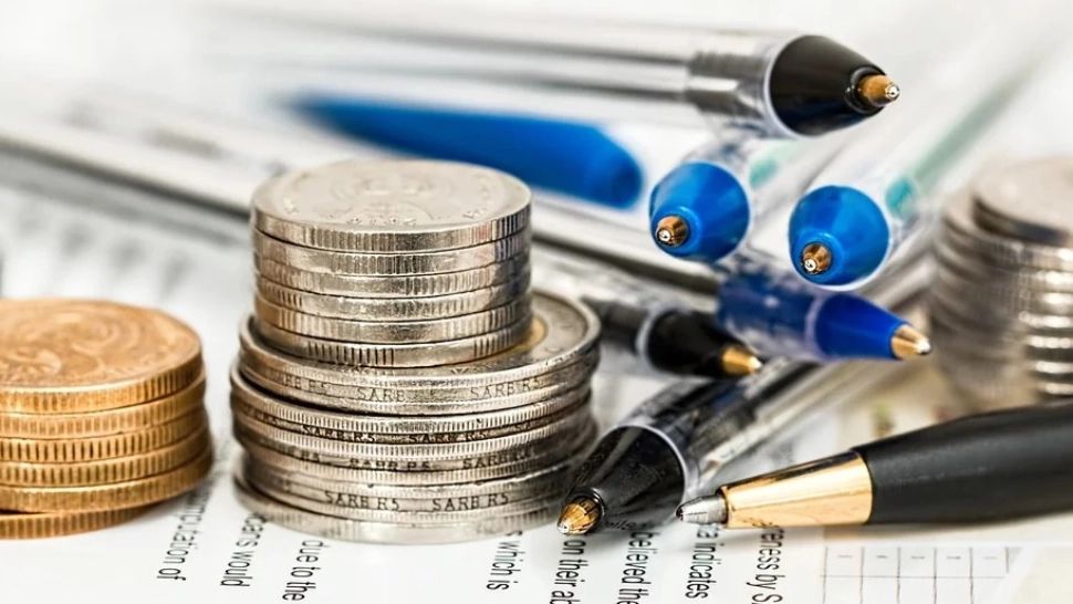 Economia României, pe muchie. Datoriile aproape s-au dublat. Consiliul Fiscal: Doar cu tăieri nu se rezolvă deficitul