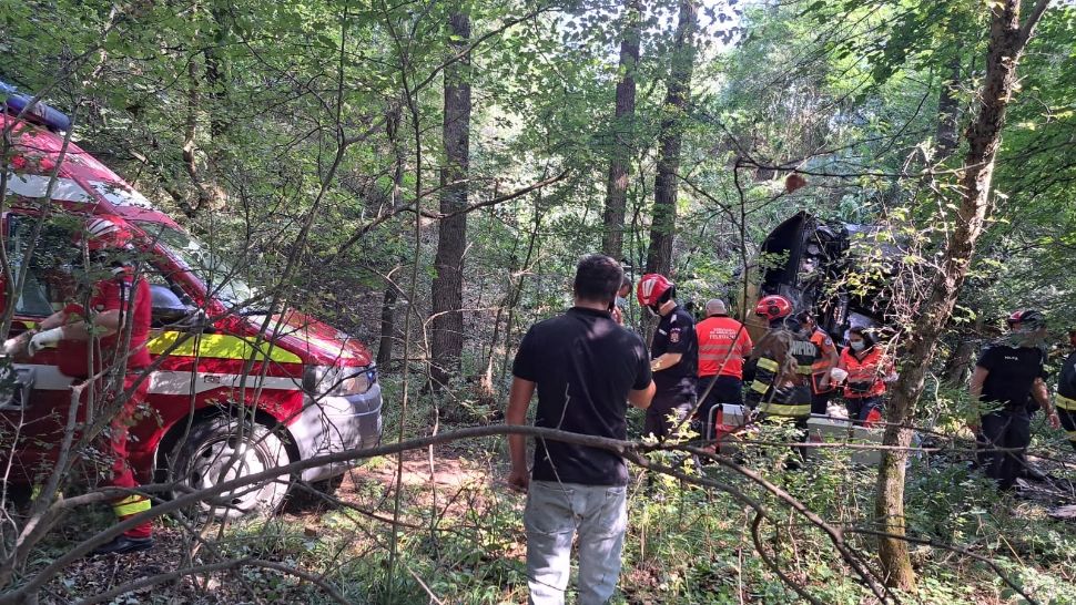 Utilaj deraiat pe calea ferată din Roșiorii de Vede: Un bărbat a MURIT - INTERVENȚIE de urgență