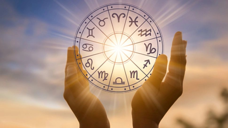 Horoscop Weekend 19-20 august 2023. Luna în Fecioară pune relațiile sub lupă. Care sunt zodiile norocoase?