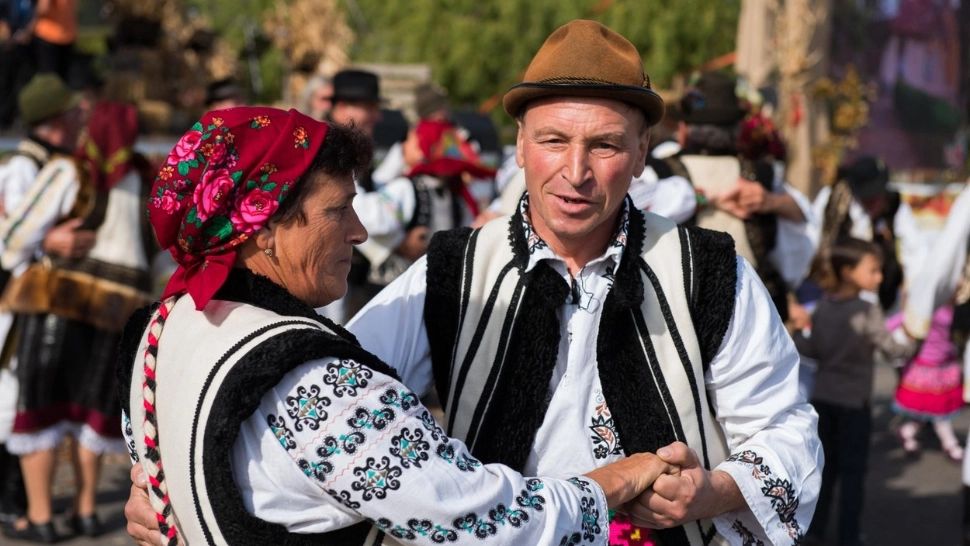 Semnal de alarmă tras de un forum civic: Fizic, românii din Harghita şi Covasna vor dispărea în câteva generaţii