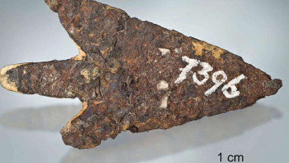 Descoperirea care alimentează teoria conspirației. Vârf de suliță, vechi de 3.000 de ani, făcut din metal extraterestru