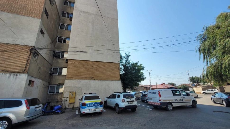 Incident tragic în Buzău. Un bărbat a murit după ce s-a aruncat de pe un bloc - VIDEO