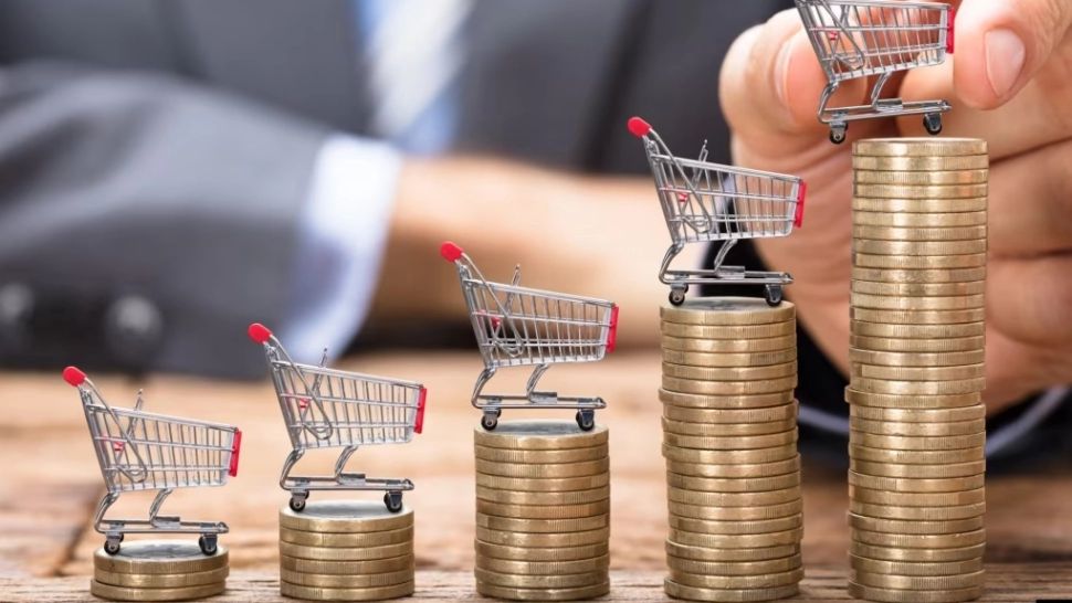 Românii nu fac față prețurilor - Costul vieții, uriaș, renunță la mâncare și vacanțe ca să aibă cu ce trăi - Date alarmante | Sondaj CURS