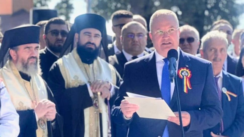 Nicolae Ciucă, la Țebea: „România traversează o perioadă în care ura, judecata pripită şi invidia otrăvesc. Aș dori să o ducem unde merită, între marile state ale Europei”