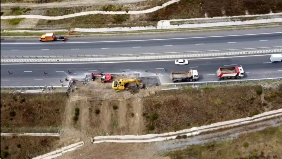 Autostrada A10 a luat-o la vale. Restricții de circulație pentru lucrări la un tronson pe cale să se prăbușească