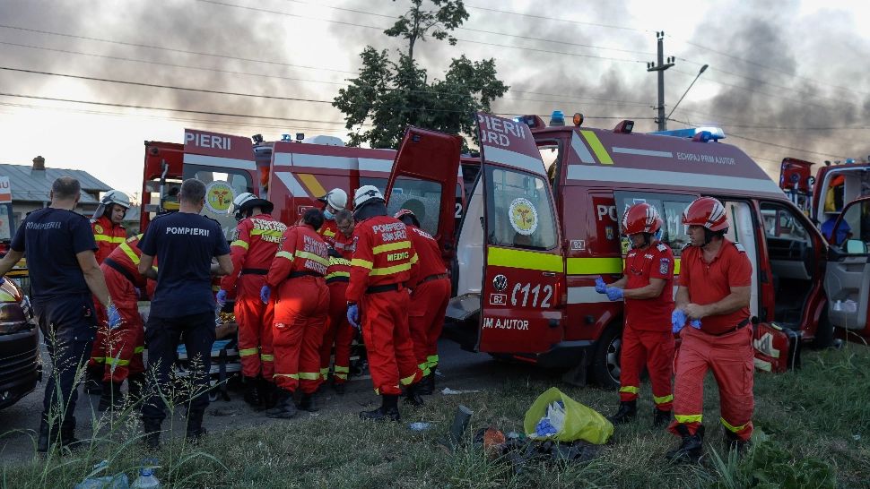 Sinistrații exploziei de la Crevedia, uitați de autorități - Crăciunul i-a găsit tot în containere, așteptând onorarea promisiunilor