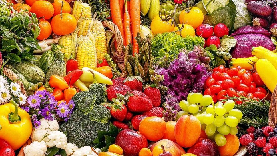 Cât de periculoase sunt pesticidele din legume și fructe - Cum scapi de ele: 3 soluții preparate în casă