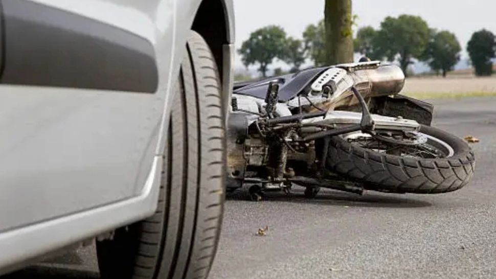 Tineri de 18 și 20 de ani, aflați pe o motocicletă, morți într-un accident violent. Aveau un ghiozdan plin cu droguri 