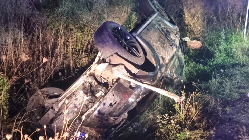 Accident cumplit la Ruja, Sibiu, cu 3 mașini implicate - Una dintre ele s-a răsturnat: 6 victime, inclusiv 3 copii, cu traumatisme