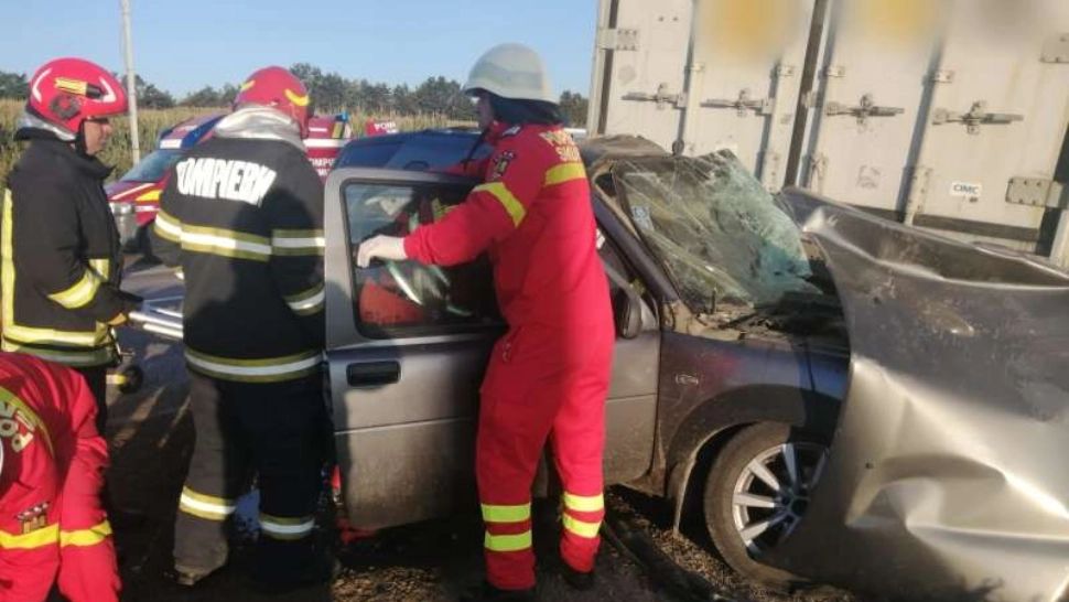 Val de accidente grave pe șoselele din România. Bilanț negru din ultimele ore: un mort și patru răniți