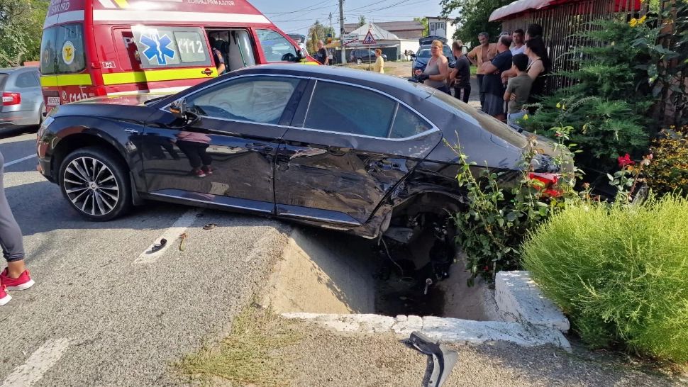 Accident grav pe DN2, între Vrancea și Buzău. Trafic blocat - FOTO