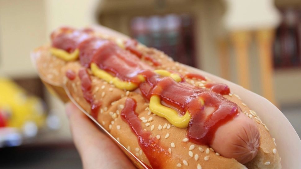 Otravă la raft: ce conțin, de fapt, crenvurștii de pui - uluitor ce pun în ei!