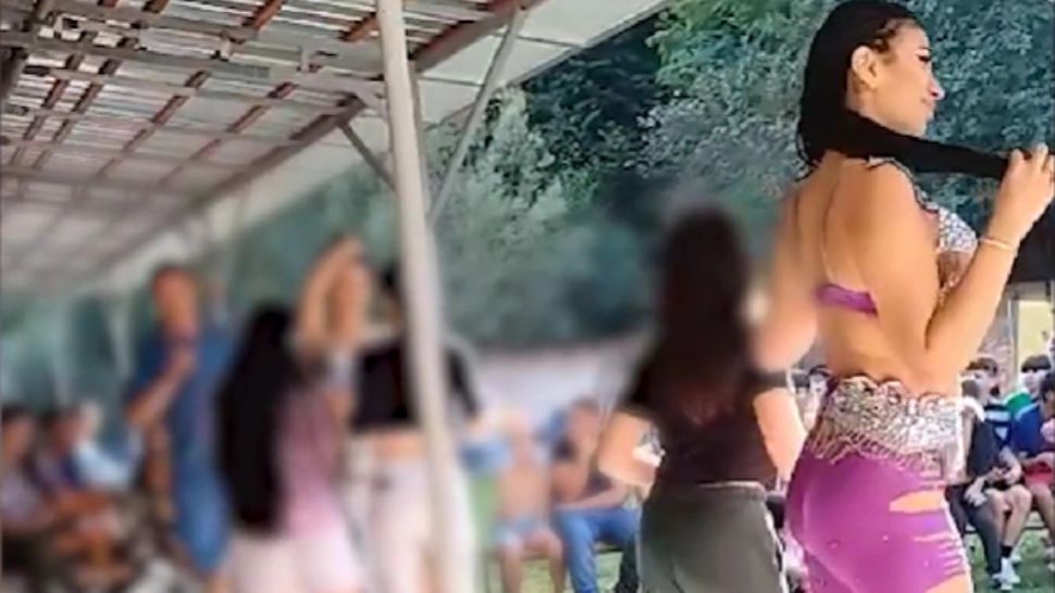 Show erotic la o tabără a copiilor orfani, organizată de Ministerul Familiei - FOTO