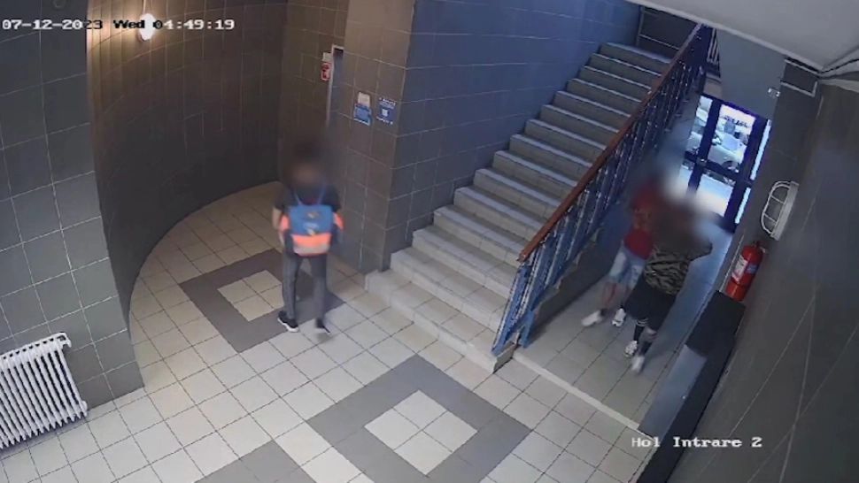 Drogații au pus stăpânire pe centrul Capitalei. Intră în blocuri, forțează ușile și terorizează locatarii. 14 asociații de proprietari au trimis o petiție