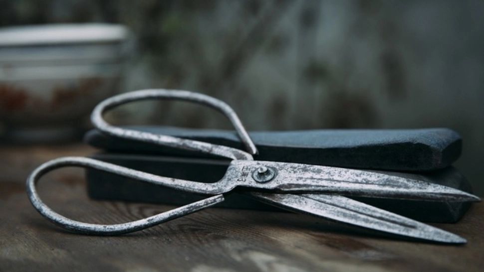 Un fotbalist de la CS Dinamo și-a înjunghiat un coleg cu foarfeca în spate, după ce a fost agresat - incident șocant la juniori