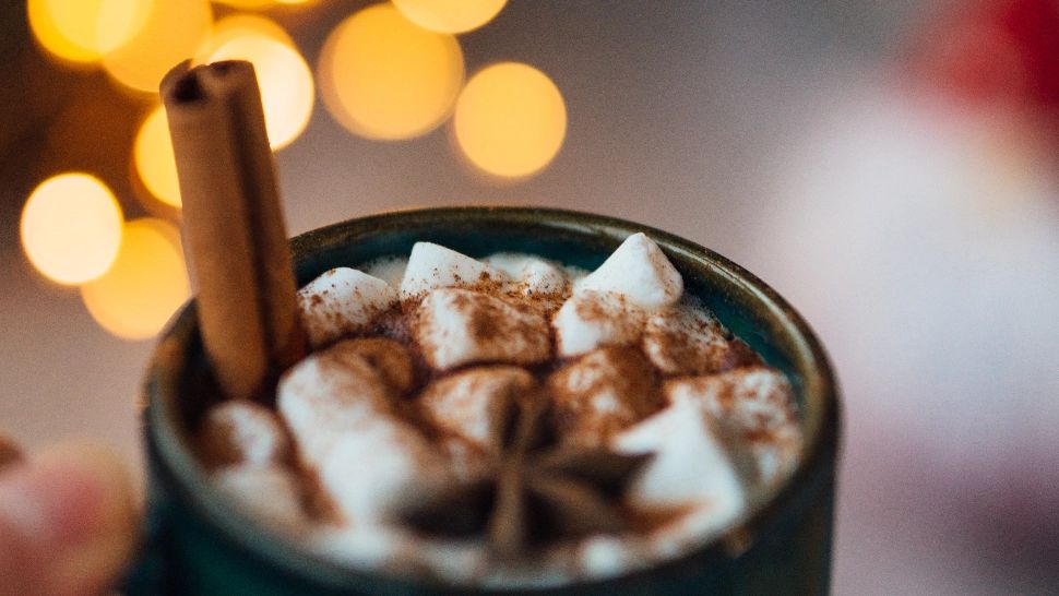 Cum să prepari în casă cea mai delicioasă ciocolată caldă. Ingredientul care o face să arate ca în filme - Este perfectă în serile reci de toamnă