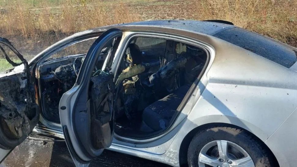 Mașina prefectului de Olt, Mario de Mezzo, a luat foc - La volan se afla șefa Cancelariei