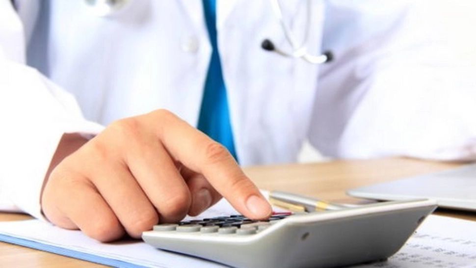 Medic și asistentă din Maternitatea din Drobeta Turnu Severin, reținuți pentru 24 de ore după ce un bebeluș a murit