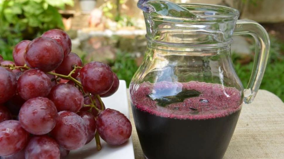 Efectele minunate ale mustului - Sănătate curată - Boala de care ne protejează licoarea-vedetă a toamnei