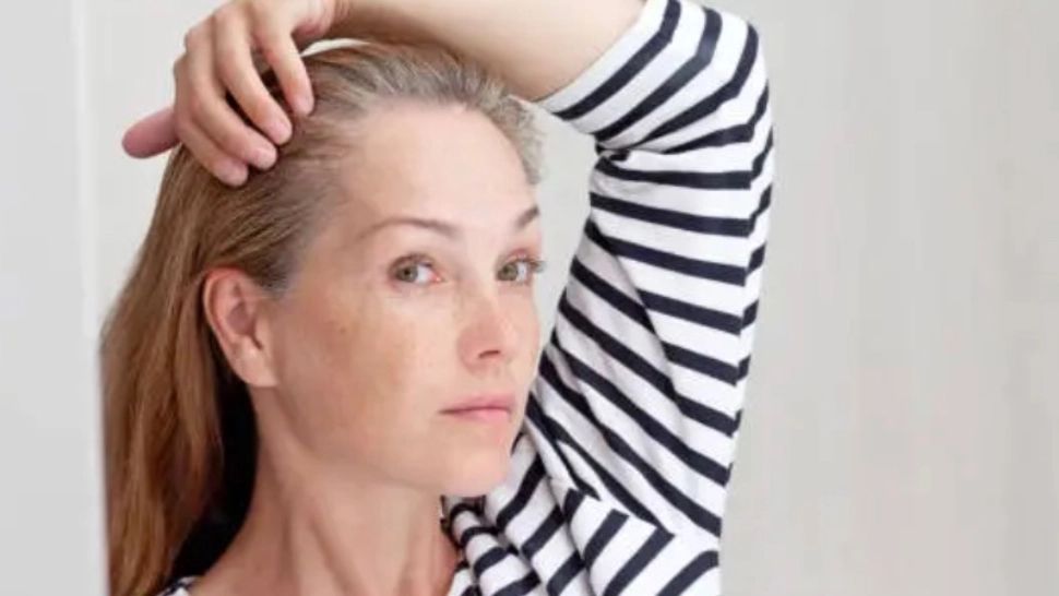 Fructul care împiedică albirea părului. Include-l acum în alimentație!