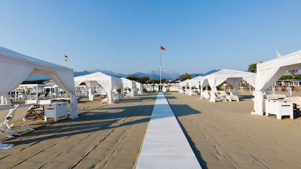 Cum se distrează "rușii" bogați în Italia. Stațiunea unde se aruncă cu bani, iar Prigojin și Zelenski ar fi fost vecini