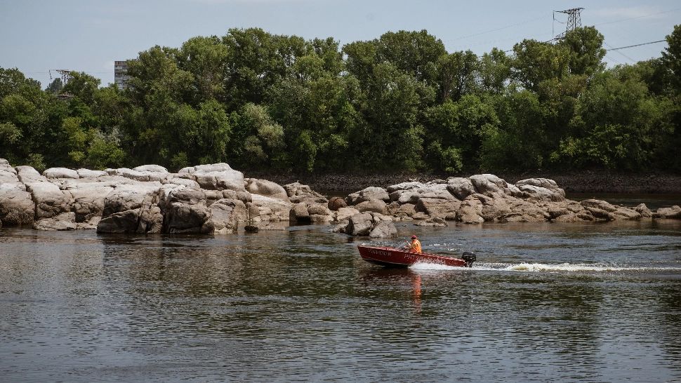 Accident naval pe Dunăre, în dreptul localității Sfântu Gheorghe. Nouă oameni au căzut în apă