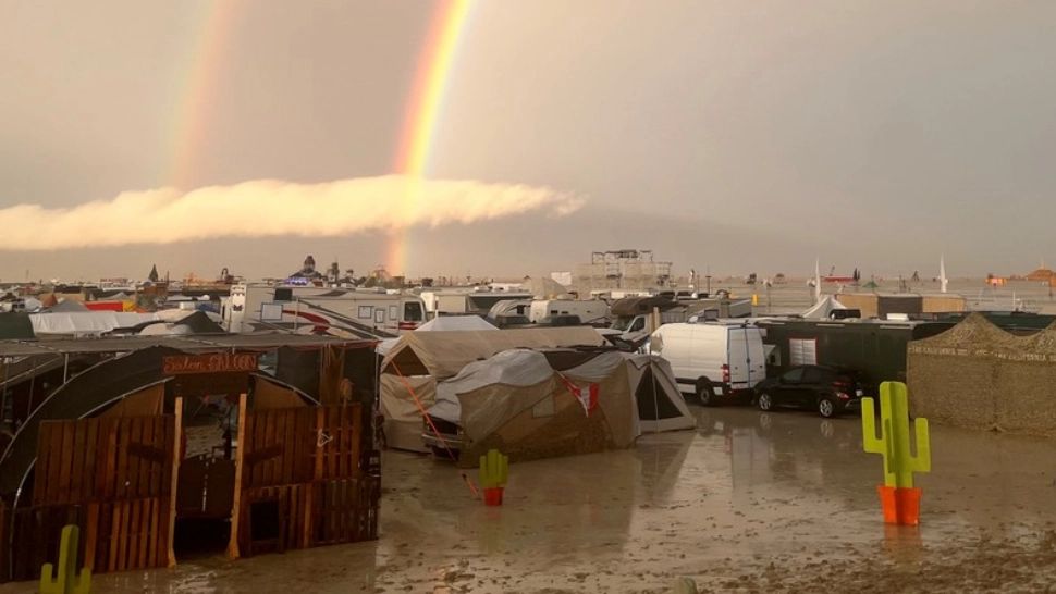 Tragedie la un celebru festival american: 1 deces și zeci de mii de oameni blocați în noroi - Sunt raționalizate apa și proviziile