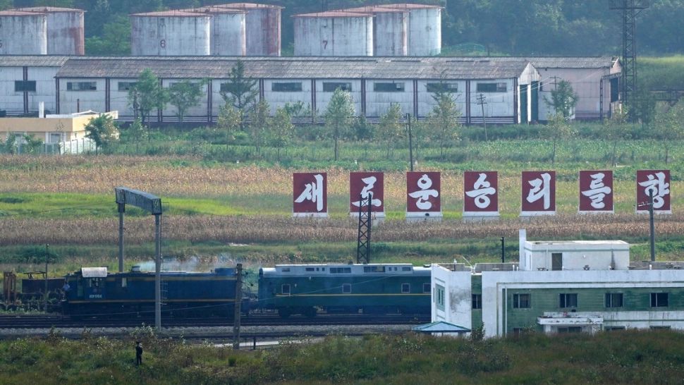 Kim Jong Un vine la Vladimir Putin cu trenul blindat. Garnitura este deja pe drum - FOTO