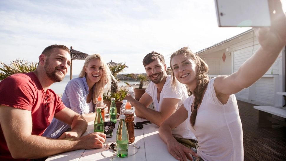 Care sunt cele 10 semne care te pun în alertă că ai prieteni toxici