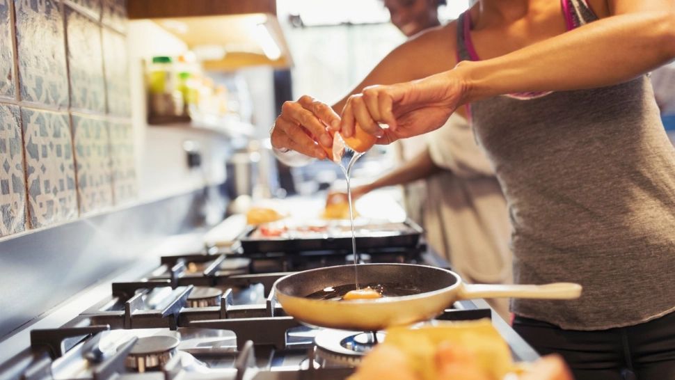 10 trucuri pentru bucătărie. Toate treburile murdare devin floare la ureche - VIDEO