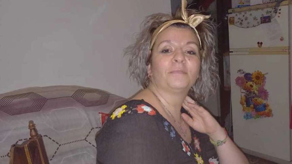 O femeie din judeţul Hunedoara, plecată la muncă în Italia, e de negăsit / Familia a dat-o dispărută, după ce nu a mai putut lua legătura cu ea