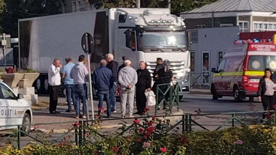 Accident foarte grav în Buftea: Un bărbat de 60 de ani, ucis pe trecerea de pietoni de un TIR - A fost târât câțiva metri pe DN1A