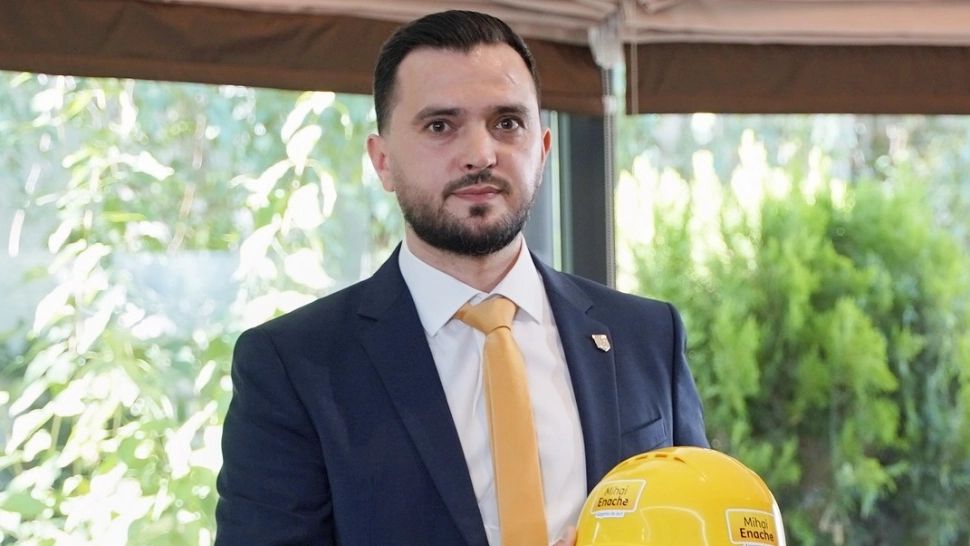 AUR a desemnat candidatul la Primăria Capitalei la alegerile din 2024 - Cine este Mihai Enache