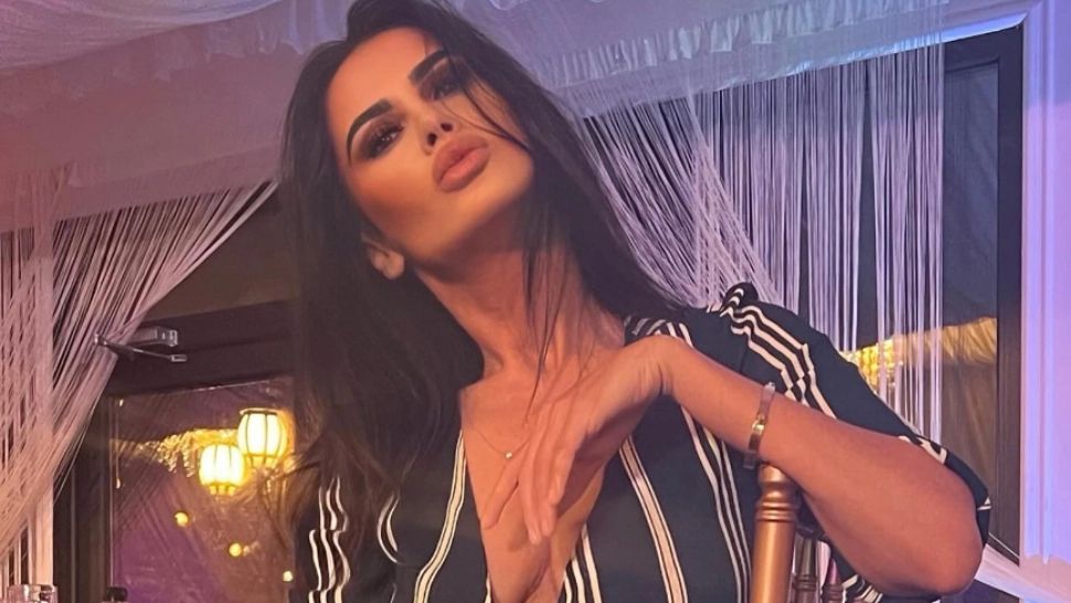 Oana Zăvoranu își vinde o parte din haine. Explicația vedetei i-a surprins pe fani