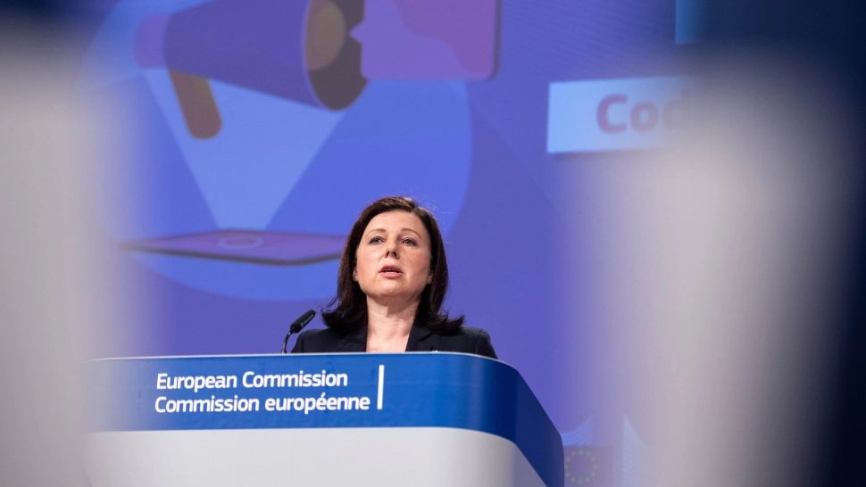 Vizită de importanță majoră de la Bruxelles, pe 30 octombrie: Vera Jourova discută cu Iohannis și Ciolacu despre Statul de Drept și reforma în Justiție