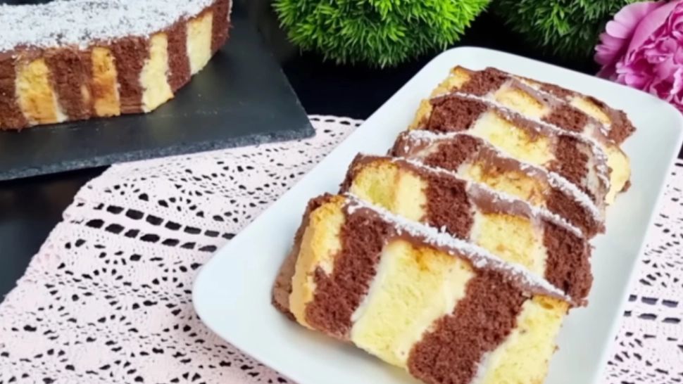 Chec de casă cu cremă de Nutella și vanilie, o delicatesă de care te vei îndrăgosti  