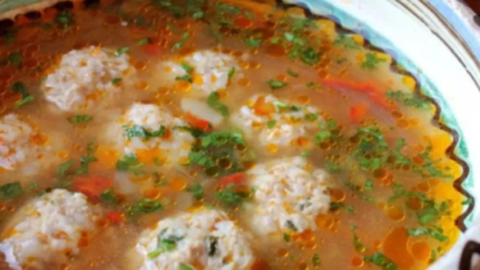 Ciorbă de perișoare ca la restaurant chiar la tine acasă. Cum poți obține un preparat demn de marii bucătari - Ingredientul cheie