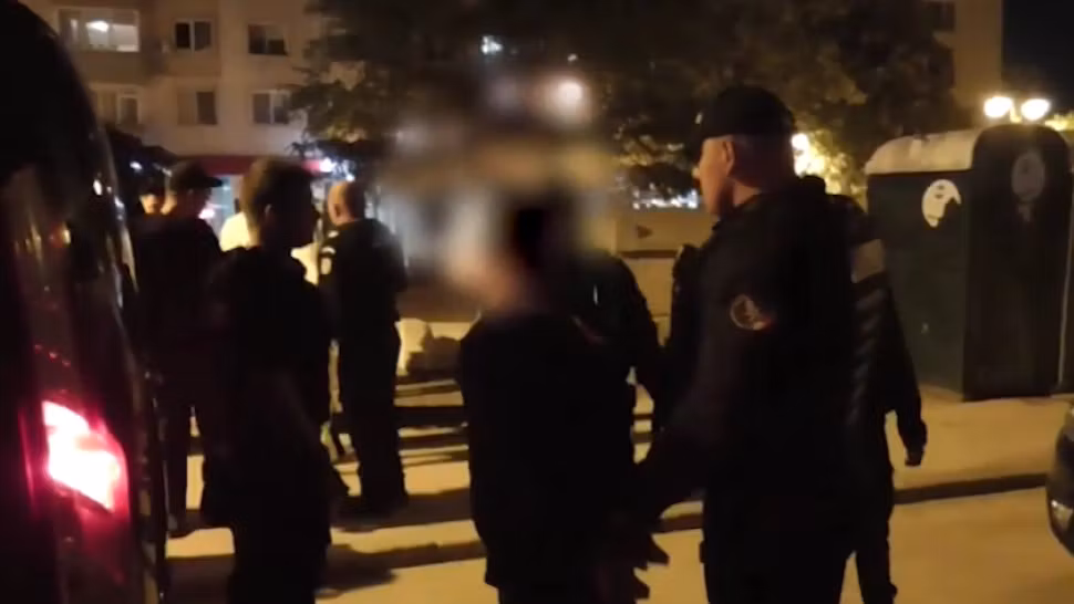 Un tânăr beat a atacat cu un cuțit un grup de persoane, la un concert din Constanța! Momente de panică 