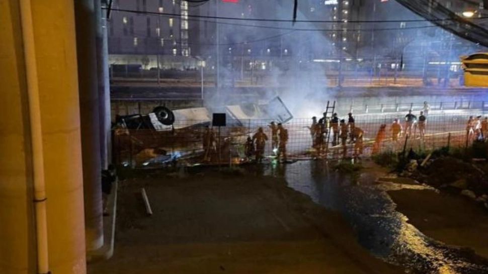 Accident extrem de grav în Italia: Un autobuz s-a prăbușit de pe un viaduct. Cel puțin 21 de morți și 40 de răniți. „Scene apocaliptice”. Imagini cu un puternic impact emoțional!