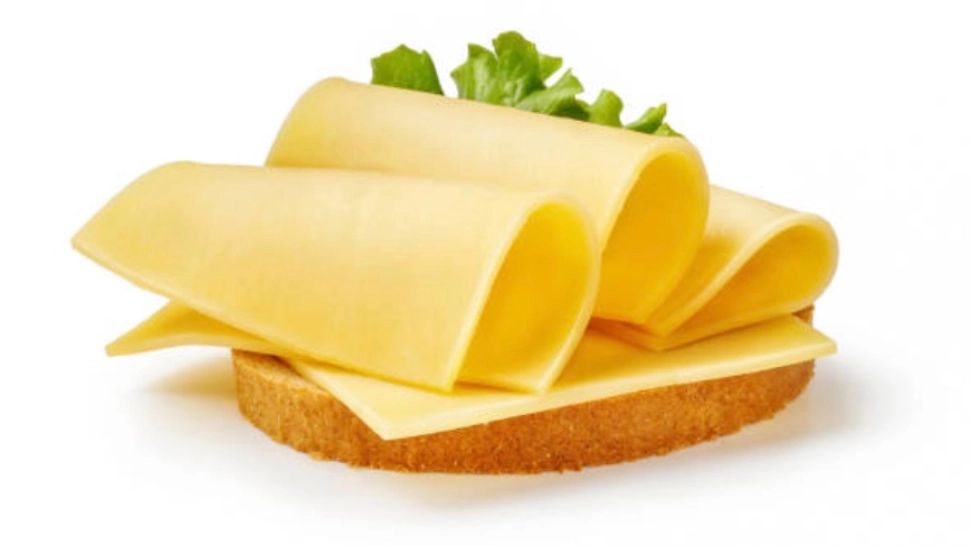  Adevărul șocant despre feliile de brânză topită. Câtă OTRAVĂ conține, de fapt, mic dejunul preferat de COPII