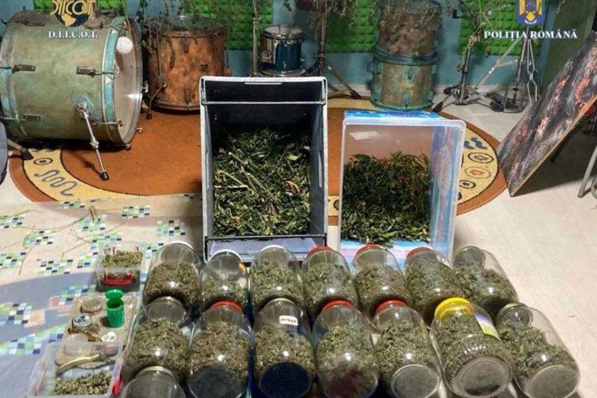 Un român din 10 a consumat droguri. Avertisment șocant lansat de CIA