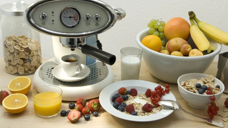 Butonul secret pe care îl au espressoarele cu capsule. Face mai multe decât crezi