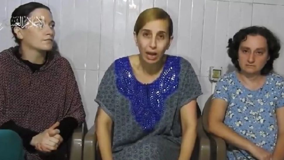  Trei ostatice israeliene capturate de Hamas îl critică pe Netanyahu. Premierul denunță o „campanie crudă de război psihologic”