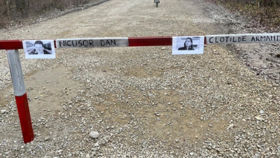 Șase mii de oameni, blocați zi de zi ore întregi în trafic - Locuitorii capitalei, blocați în cartiere din cauza birocrației