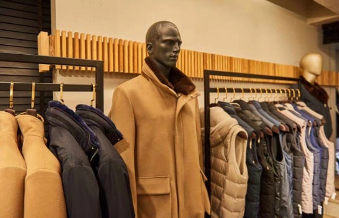 Tun de 1 milion și jumătate de euro dat de români cu produse de lux furate din Italia