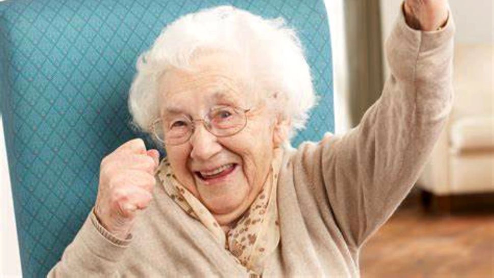 Oamenii care trăiesc peste 100 de ani au sângele diferit, conform unui studiu. Ce îi deosebește de cei mai puțin longevivi