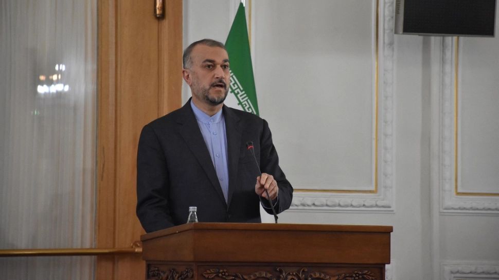 În plin război în Orientul Mijlociu, ministrul de externe din Iran s-a dus în SUA