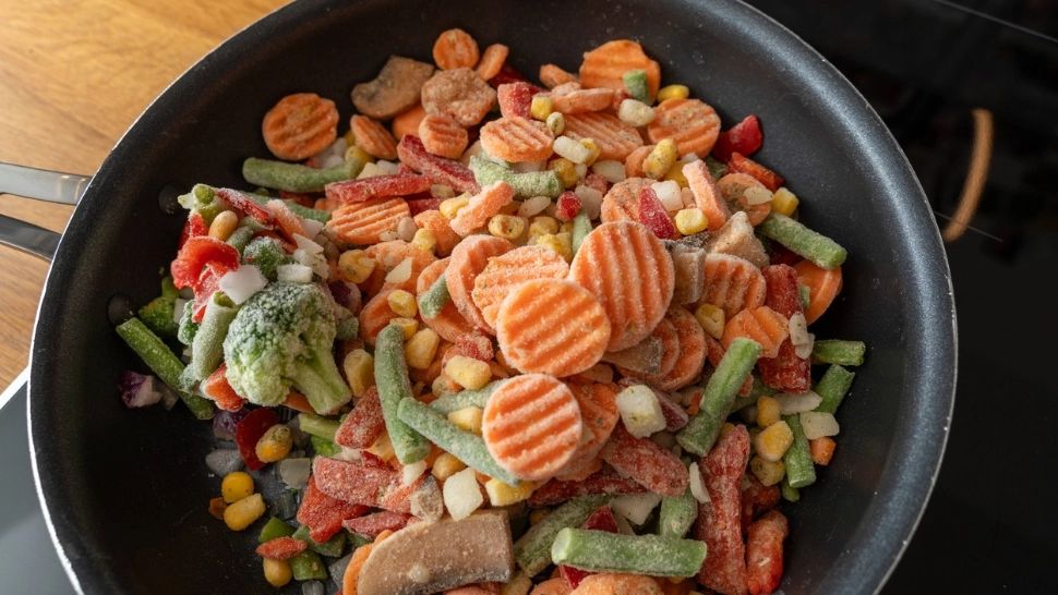 Cum se gătesc legumele congelate corect. Trucul din bucătărie care le face mult mai gustoase